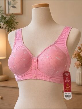 Pink Lace Front-Closure Comfort Bra